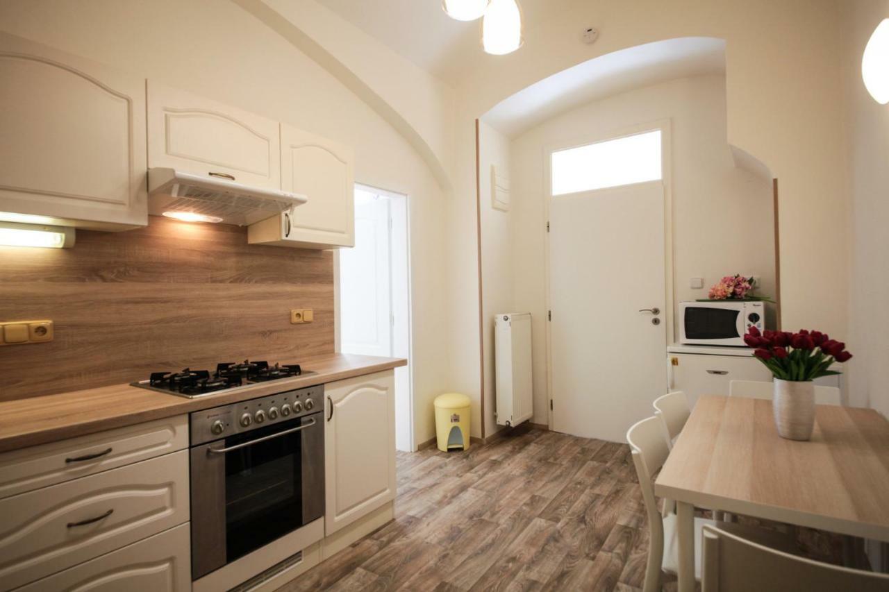 Family Duplex On Wenceslas Square Apartment Prague Ngoại thất bức ảnh