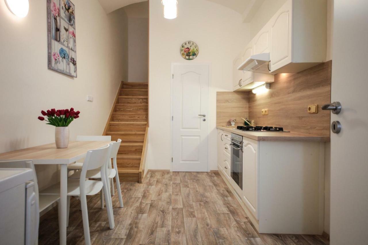 Family Duplex On Wenceslas Square Apartment Prague Ngoại thất bức ảnh